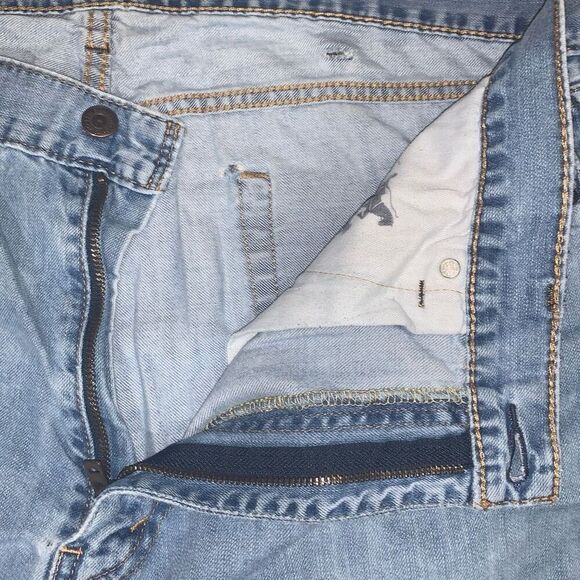 Levis 505 Mens Size 40x32 Water Less Denim Jeans Blue Light Wash Grunge Worn - Picture 2 of 7